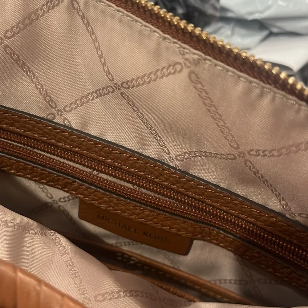 MICHAEL Michael Kors Leather Large boho Shoulder Bag and air pods case
